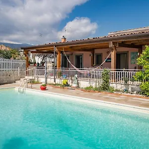 Venere Pool Piedimonte Etneo