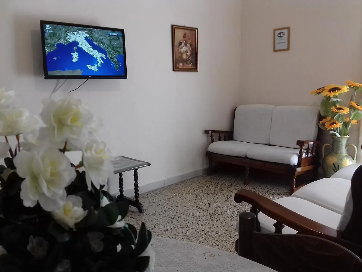 Appartamento Casa Luigi Sergio - affitto breve Santo Stefano di Camastra